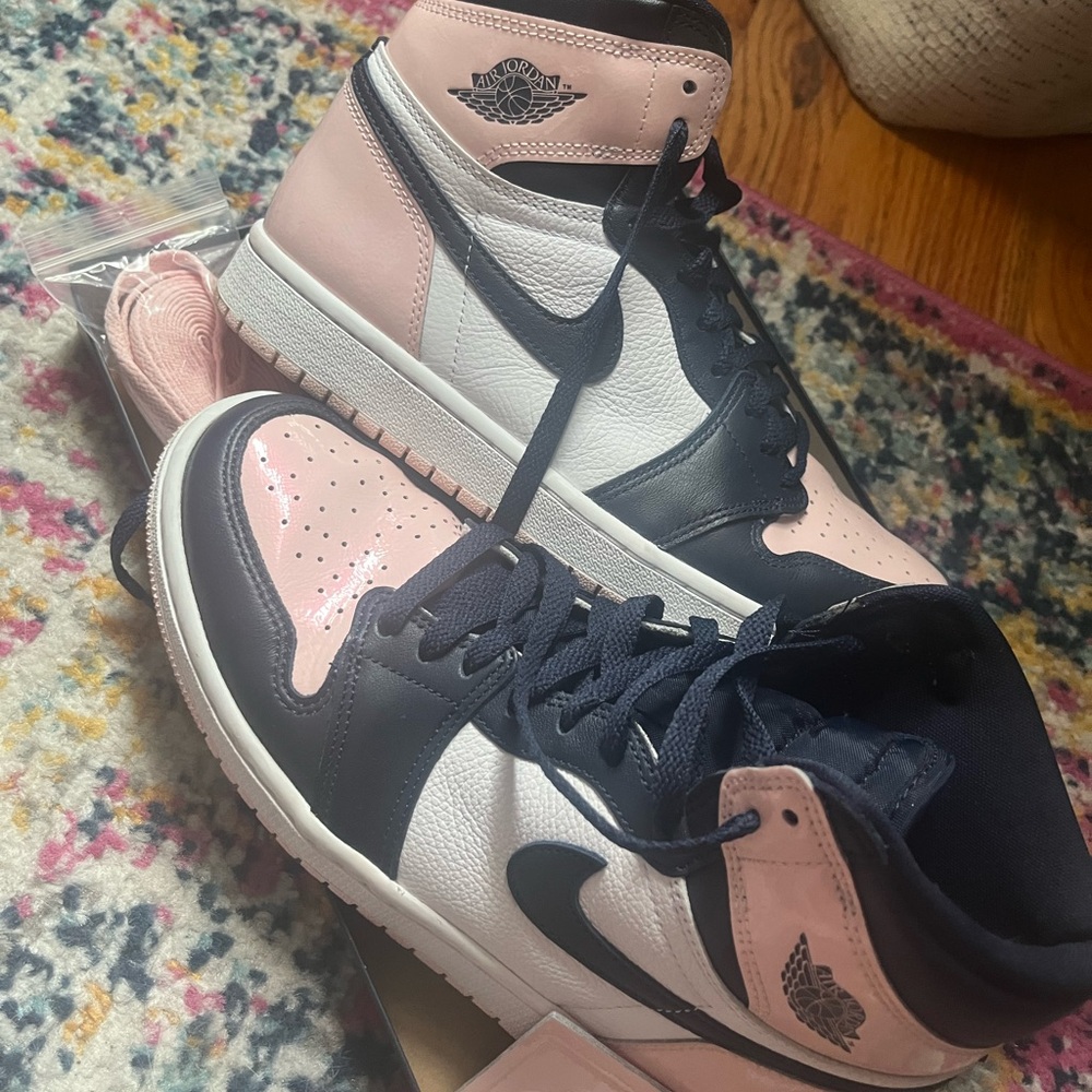 Jordan 1 Retro High OG Women's Bubble Gum Atmosphere
